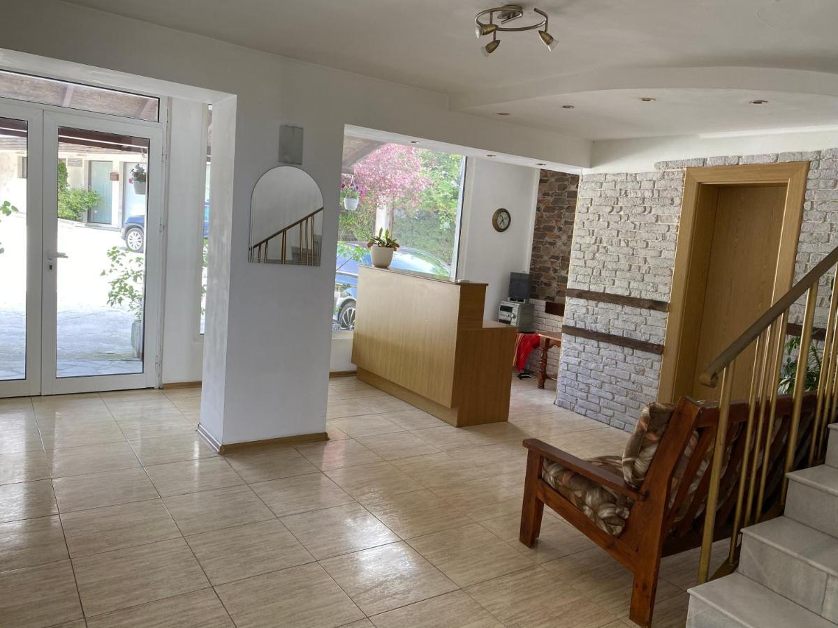 Family Hotel Rai-Only Adults Golden Sands Exterior photo
